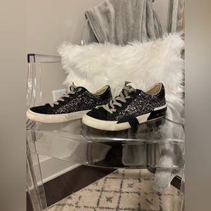 Dolce Vita Sneaker Sz 7.5